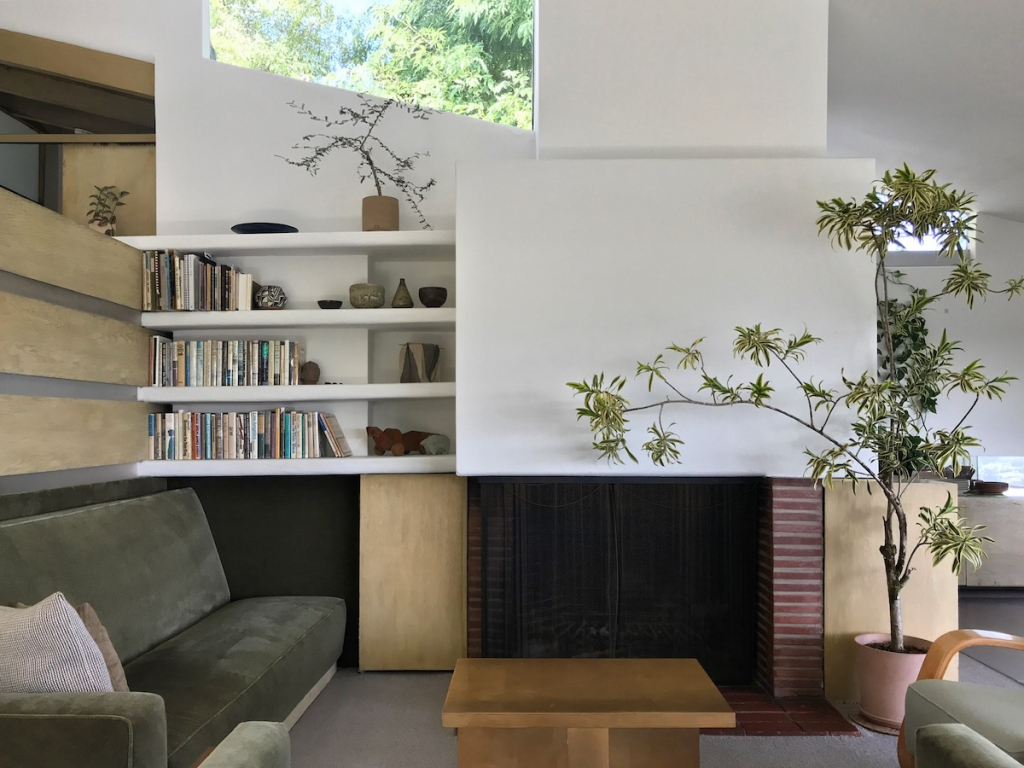 The Walker House → Suprstructur