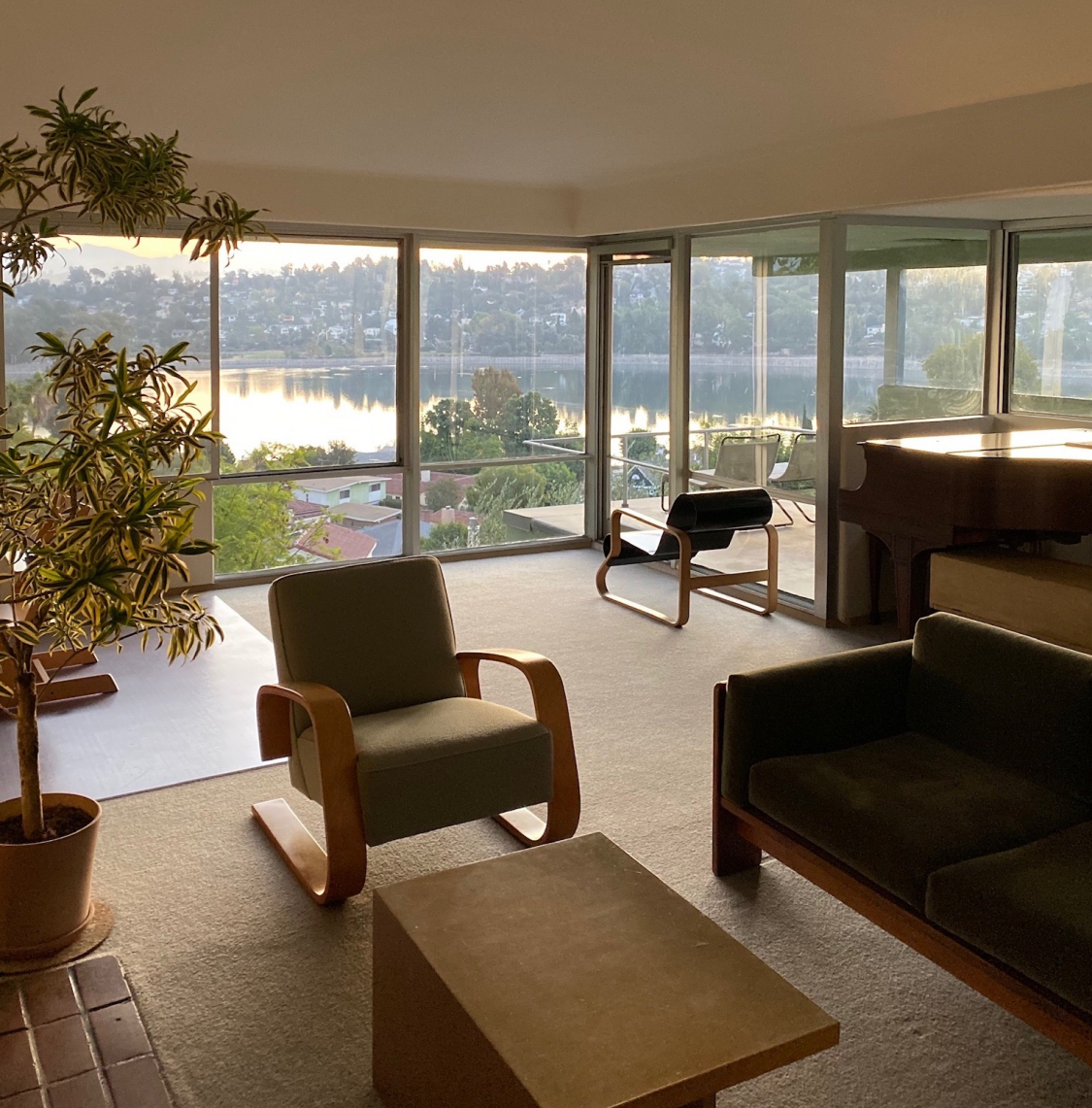 The Walker House → Suprstructur