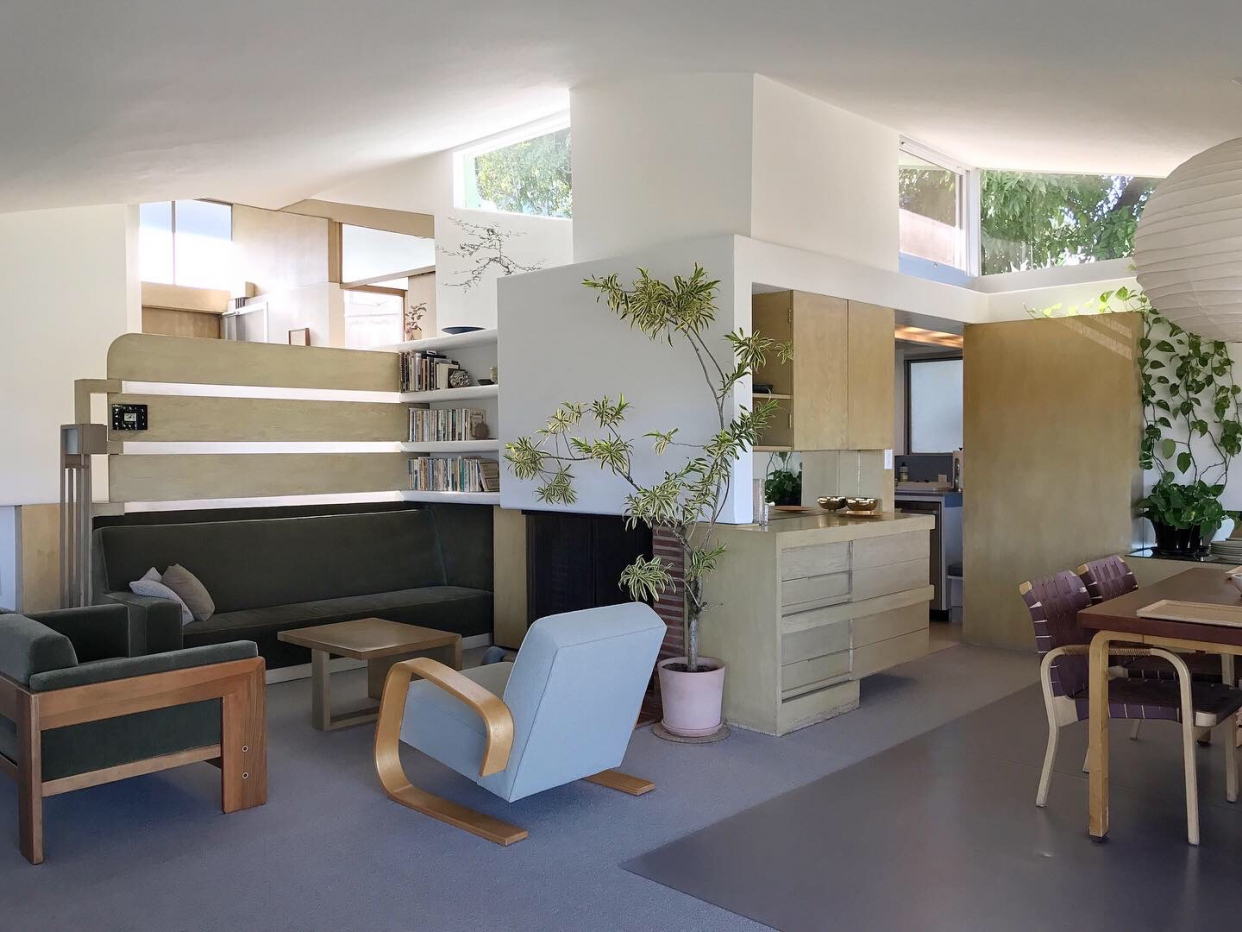 The Walker House → Suprstructur